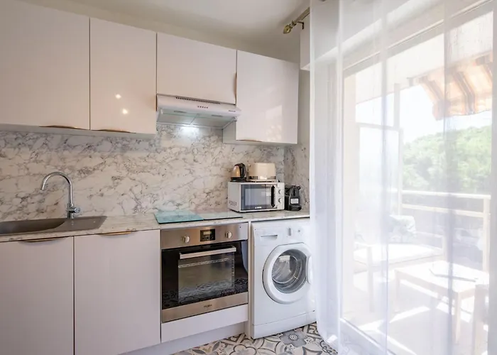 Apartment Le Riviera-2 By Interhome