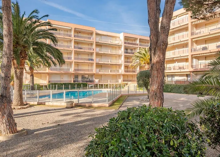 Apartment Le Riviera-2 By Interhome Sainte-Maxime